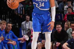 开云体育中国官网-公牛险胜波兰男篮，字母哥送出助攻