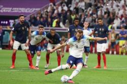 开云体育在线-英格兰队首发实力强大，实现零封对手