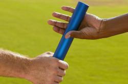 开云下载-逆袭之光，当黄色潜水艇击沉老妇人，阿克在生死时刻浮出水面