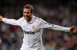 开云体育官方网站-塞内加尔铁闸锁胜局，德甲争冠天平倾斜之夜