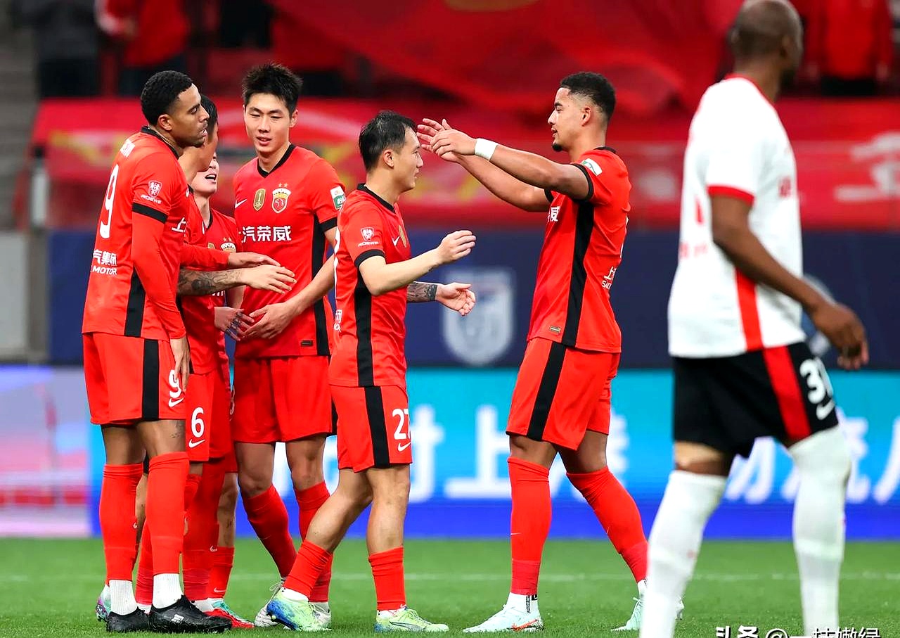 亚眠球队大胜对手，取得重要胜利的简单介绍