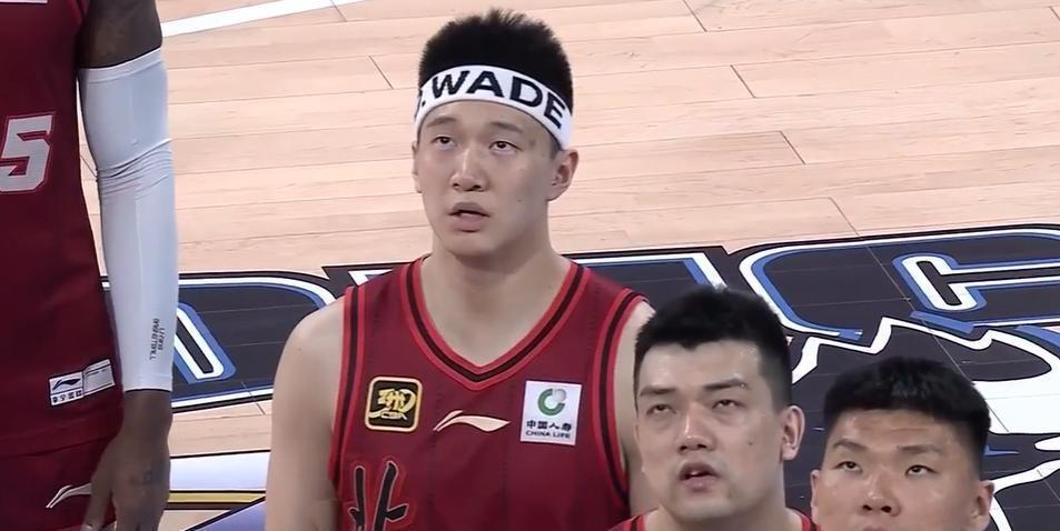 北京首钢队逆转福建队,取得胜利 北京首钢队逆转福建队,取得胜利