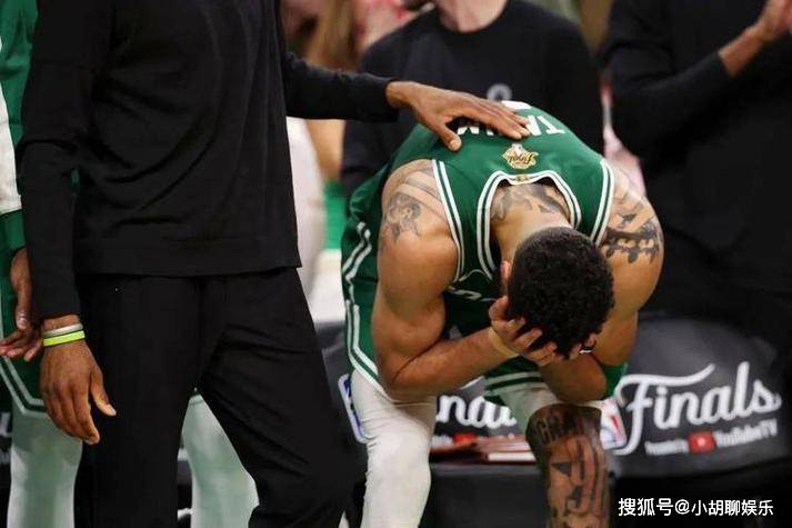 包含波兰男篮轻取凯尔特人,萨博尼斯完成帽子戏法的词条 包含波兰男篮轻取凯尔特人,萨博尼斯完成帽子戏法的词条