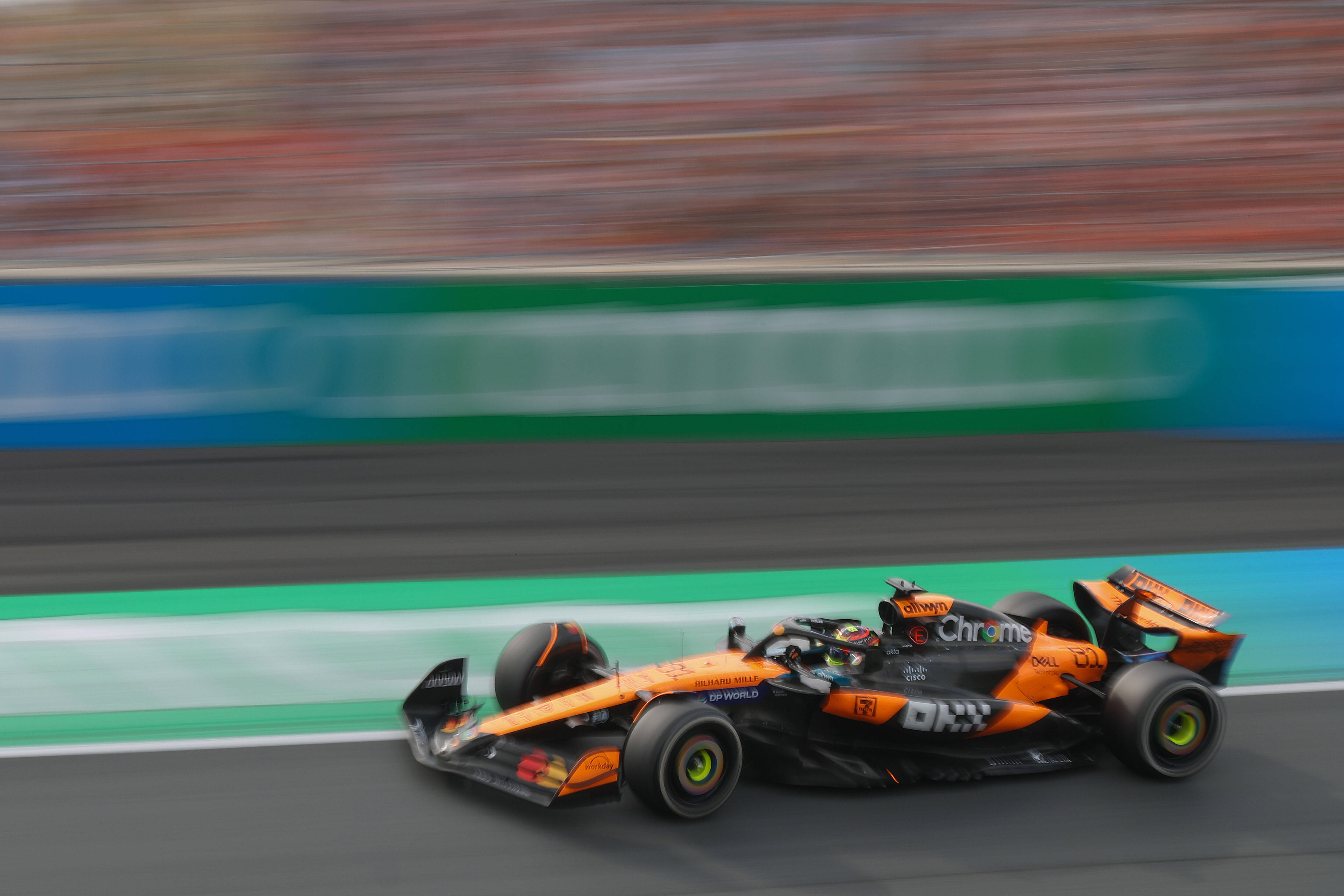 雷诺车队轻取红牛车队,皮亚斯特里带队取胜的简单介绍 雷诺车队轻取红牛车队,皮亚斯特里带队取胜的简单介绍