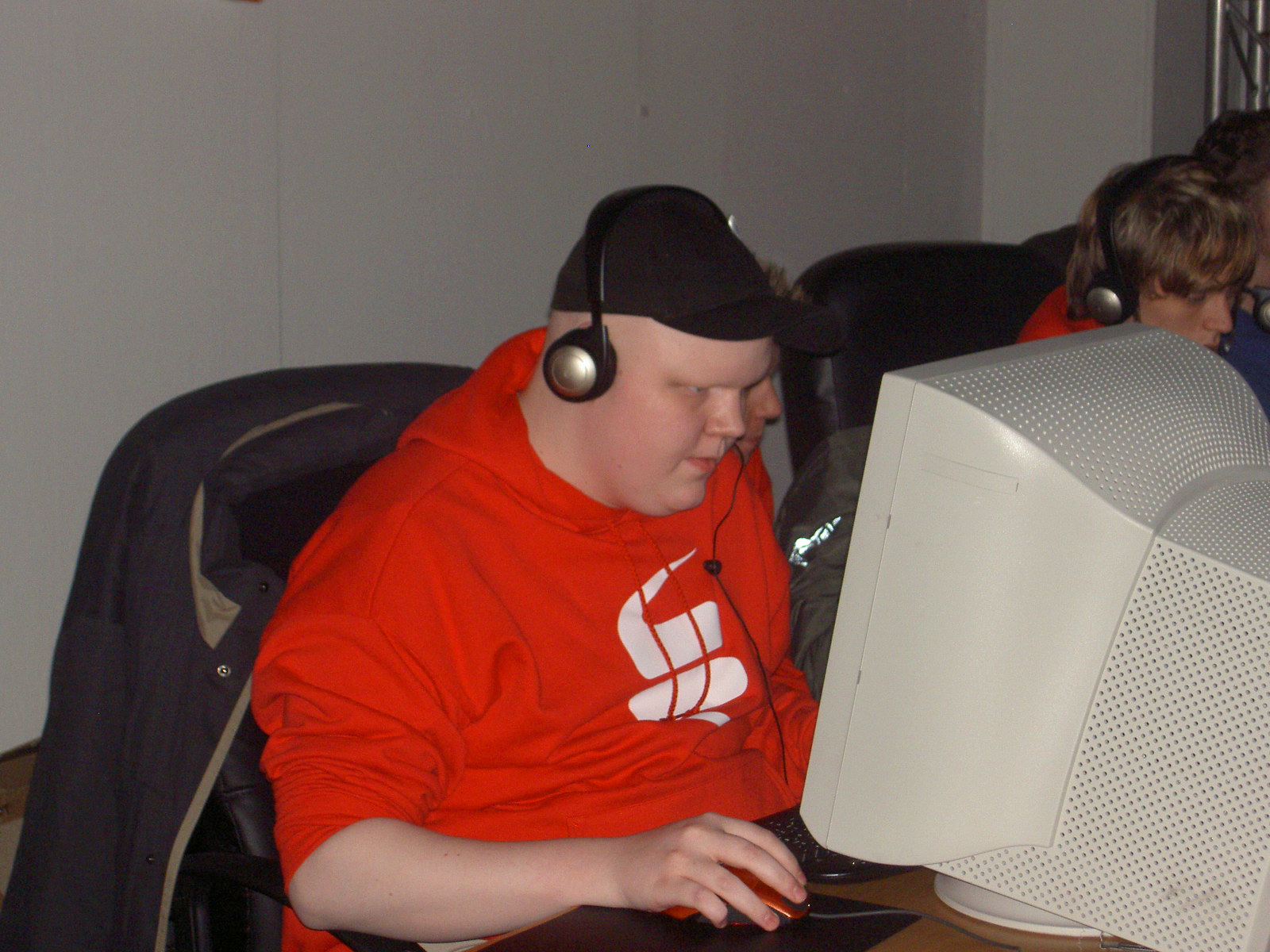 阿厄红布鲁进步，瑞典超级再续传奇的简单介绍