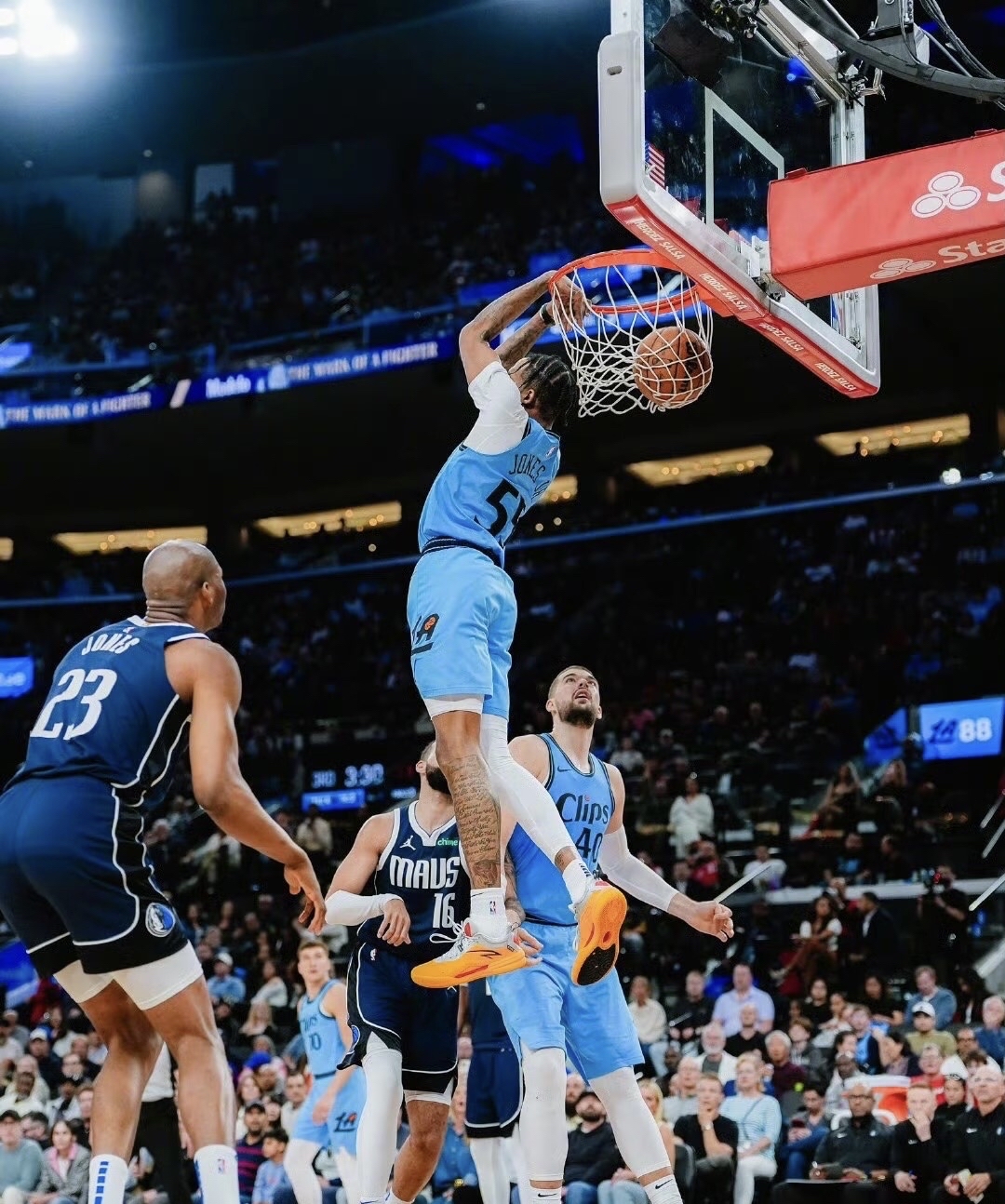 独行侠完美复仇,波尔津吉斯砍下绝杀 独行侠完美复仇,波尔津吉斯砍下绝杀