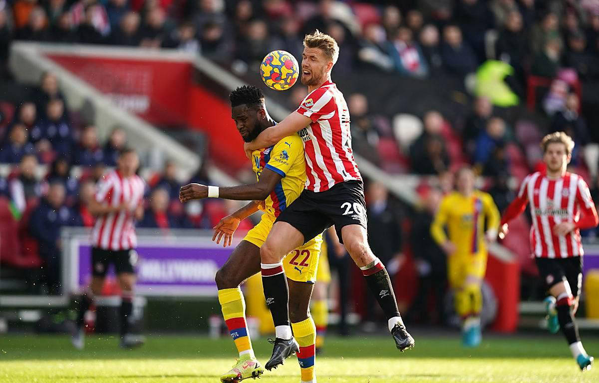 法兰克福中场组织发挥不俗，球队挺进前八的简单介绍