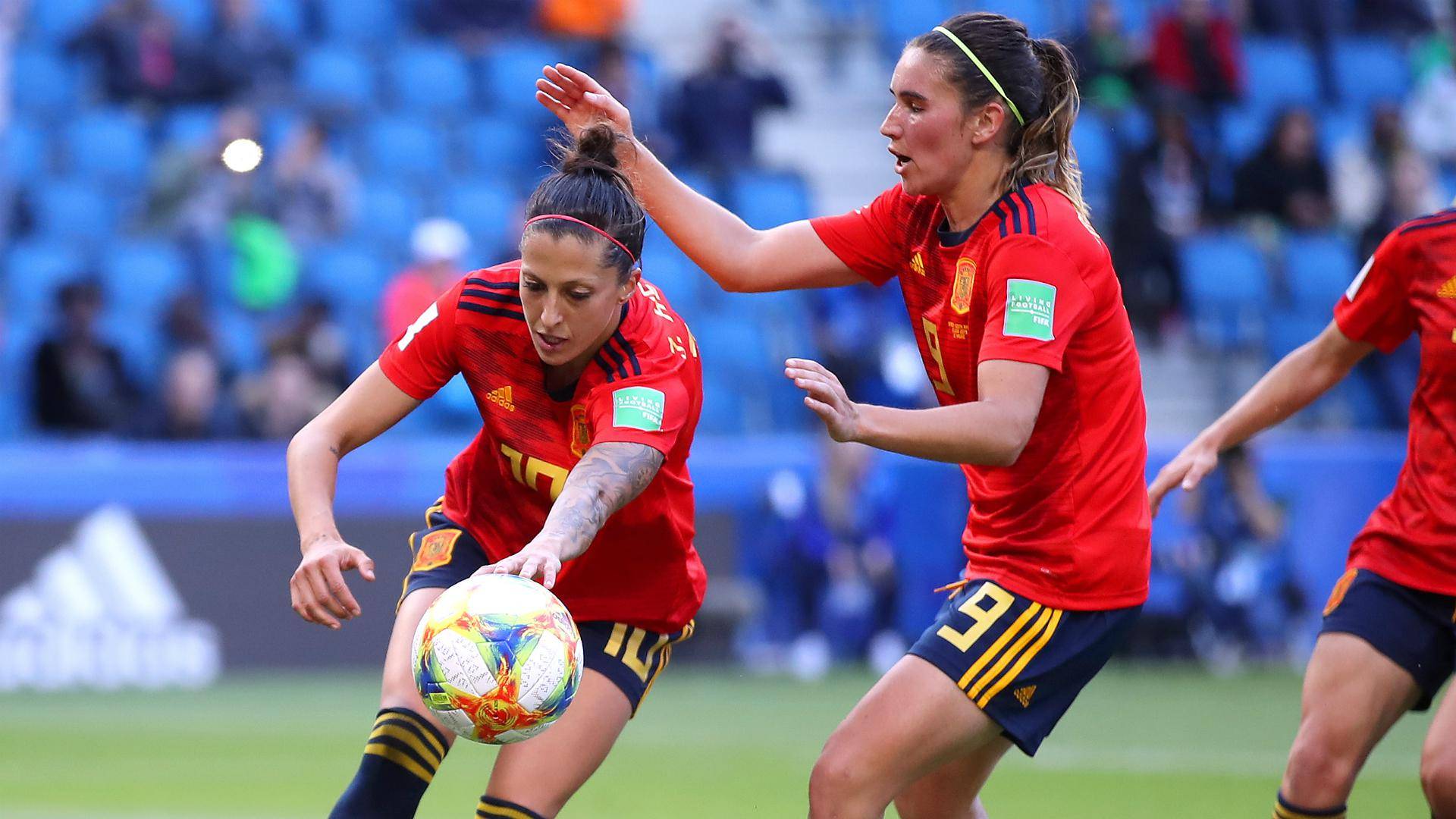 包含巴西女足表现出色，将争夺冠军的词条