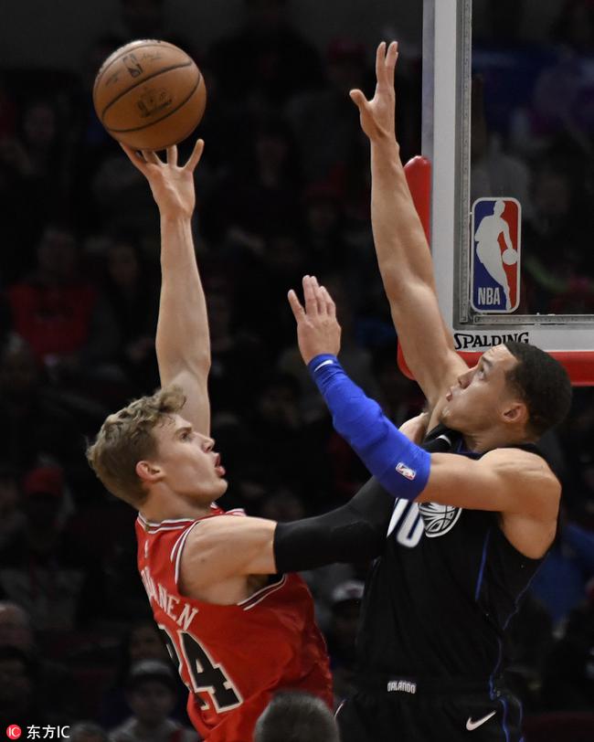 大帽王绽放！球员在比赛中连续封盖