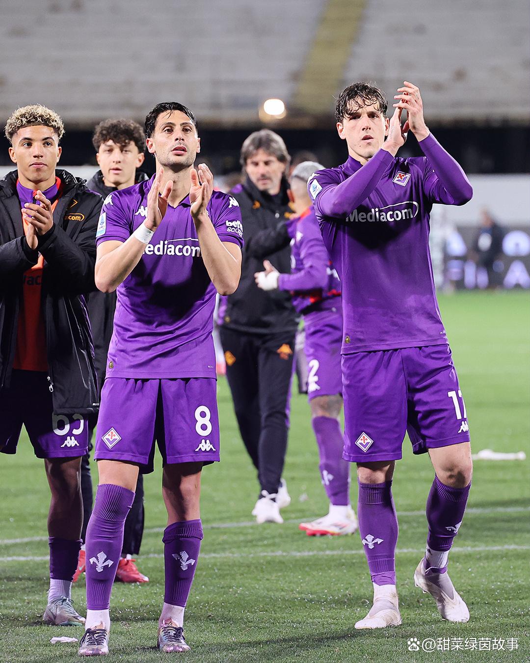 包含那不勒斯客场战胜佛罗伦萨，保持领先优势的词条