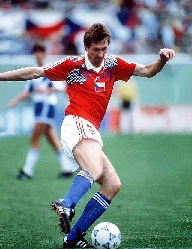 斯洛伐克队惊艳表现，备受瞩目