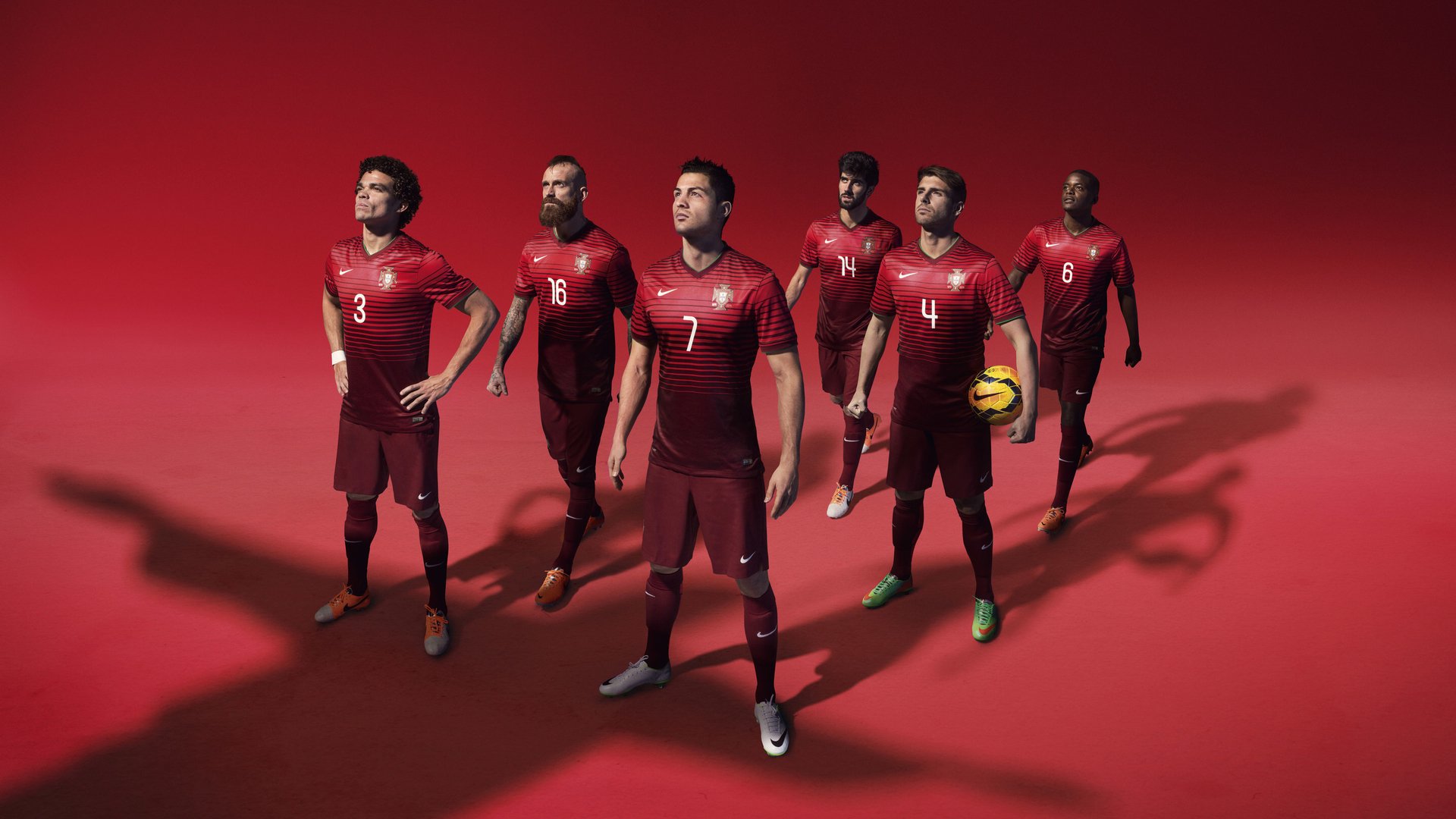 德甲争冠战焦点战,瑞典打穿巴黎,北欧风暴如何席卷欧洲足坛