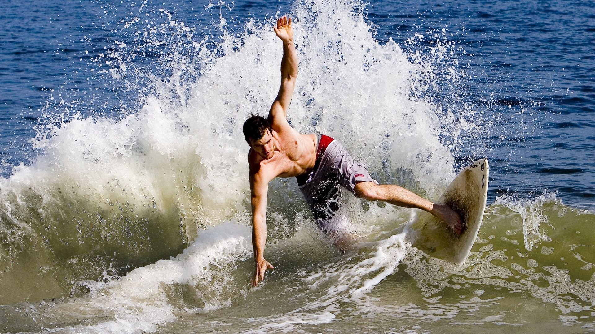 雷霆血拼深圳队，西亚卡姆成为关键先生